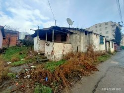 6536 ada, 2 parsel üzerindeki Metruk Yapı İlanı