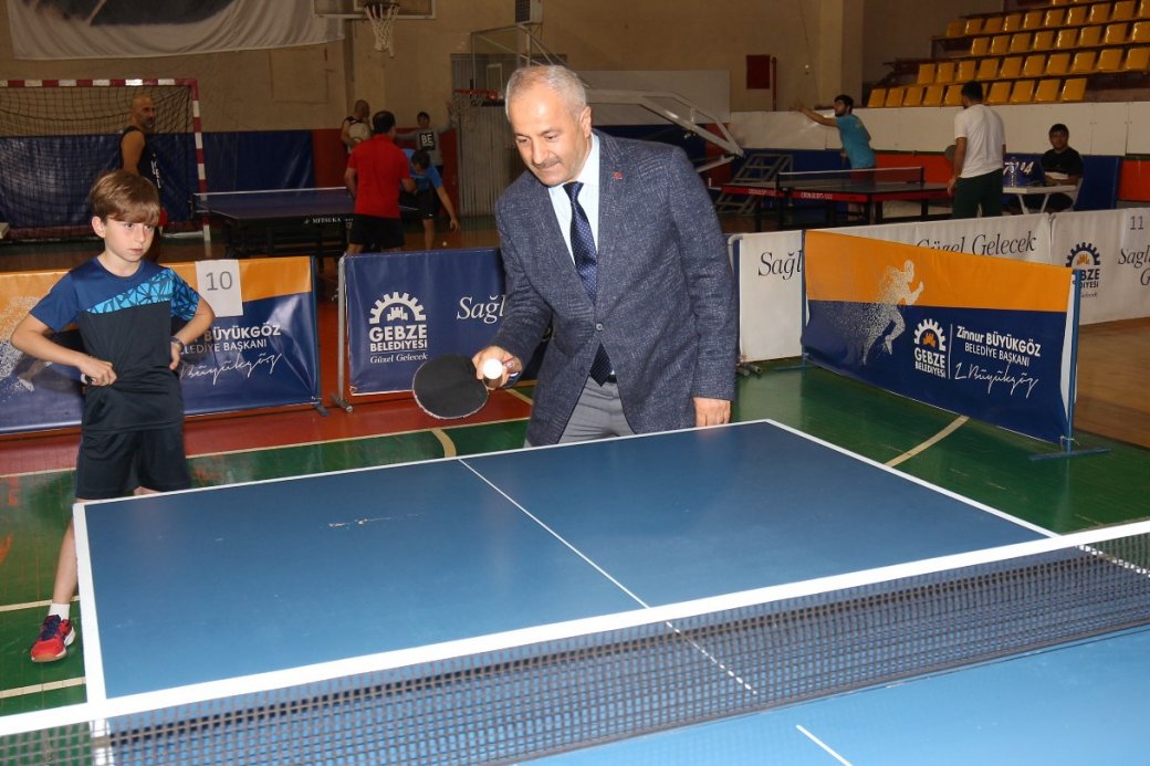 Turnuvanın açılışını Başkan Büyükgöz yaptı