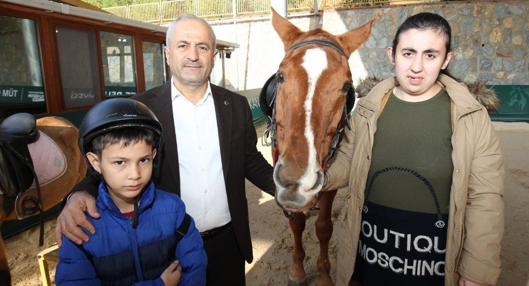 Başkan Büyükgöz özel çocukların heyecanlarına ortak oldu