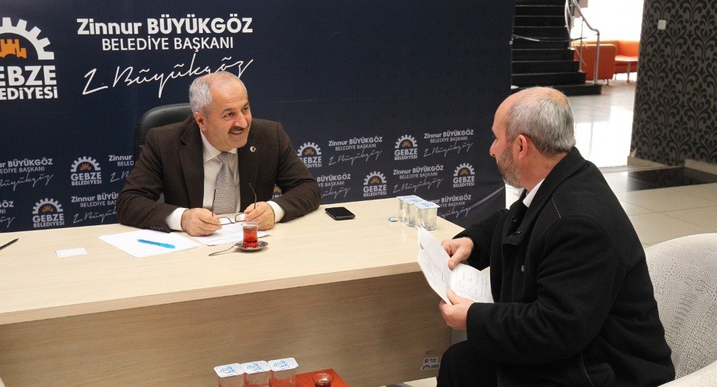 Başkan Büyükgöz vatandaşı dinliyor