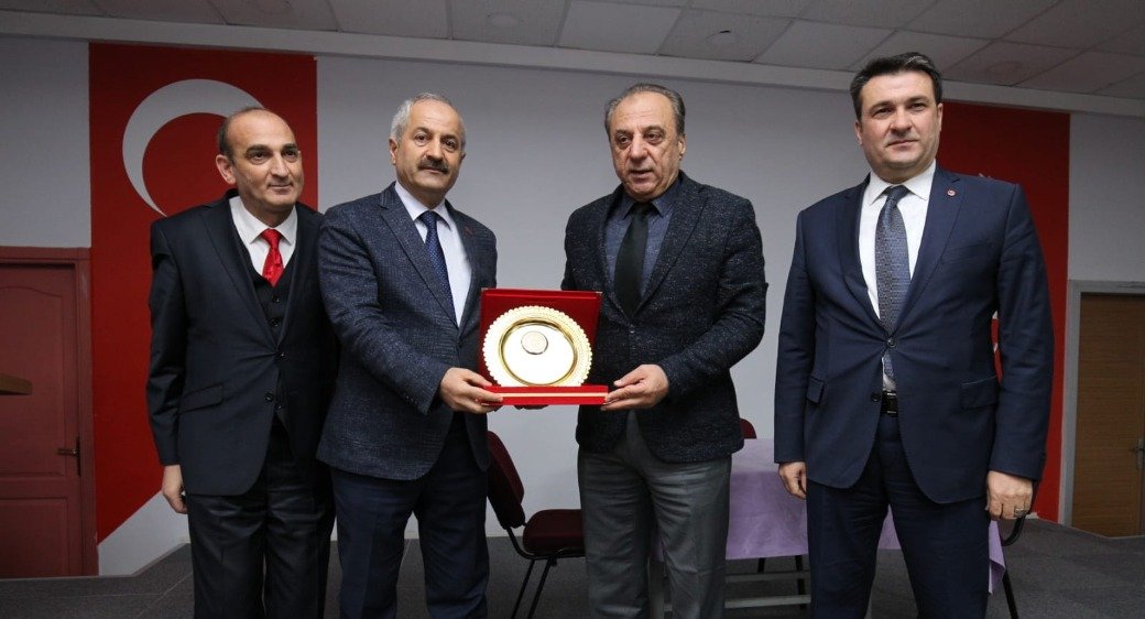 Başkan Kariyer Günü’nde Gençlerin Yanında