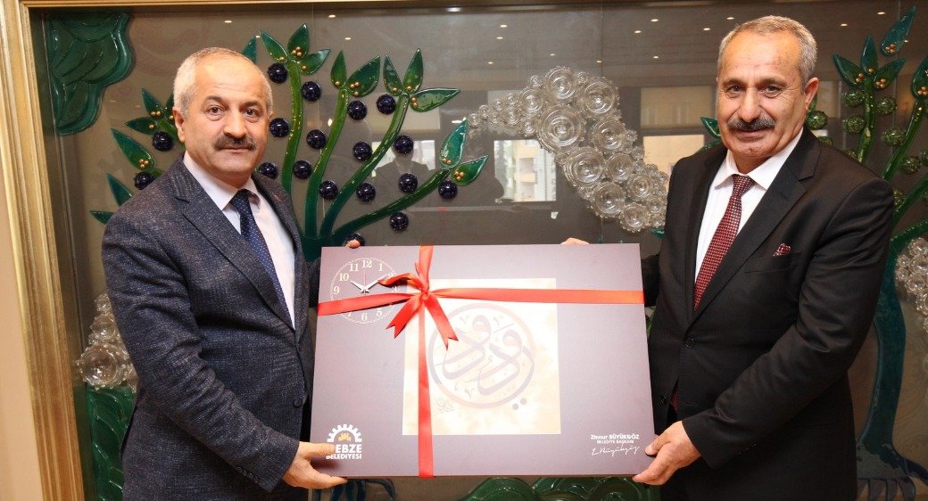 Başkan Büyükgöz’e Hakkari’den konuk başkan