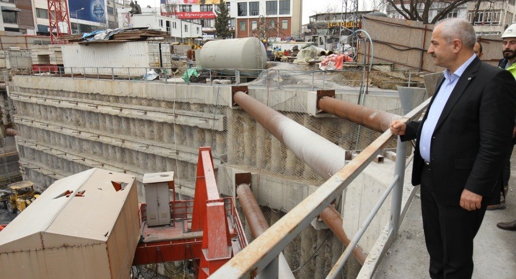 Başkan Büyükgöz Metroda İncelemelerde Bulundu