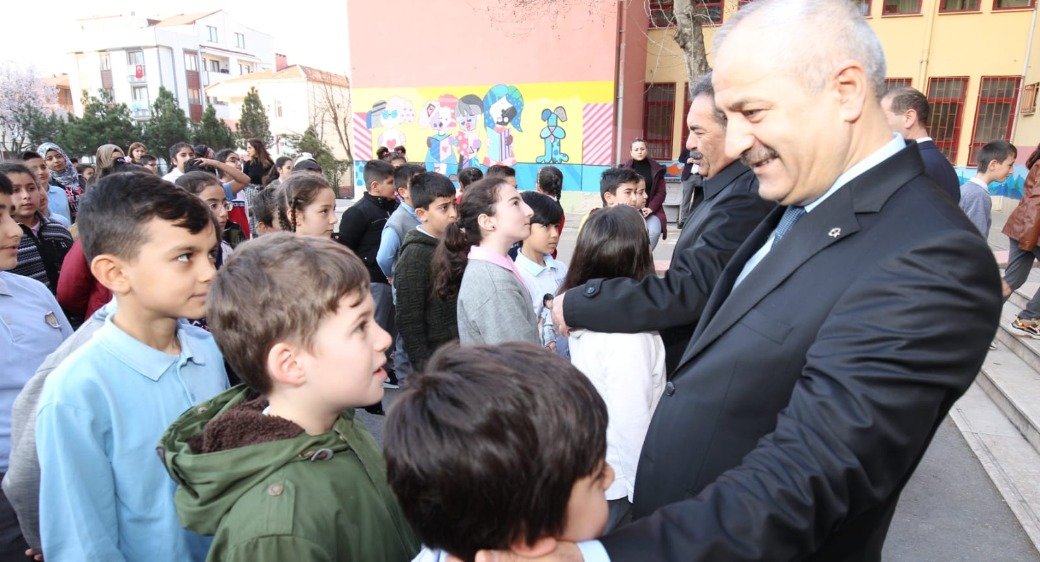 Kaymakam Güler ve Başkan Büyükgöz Adem Yavuz Okulunda