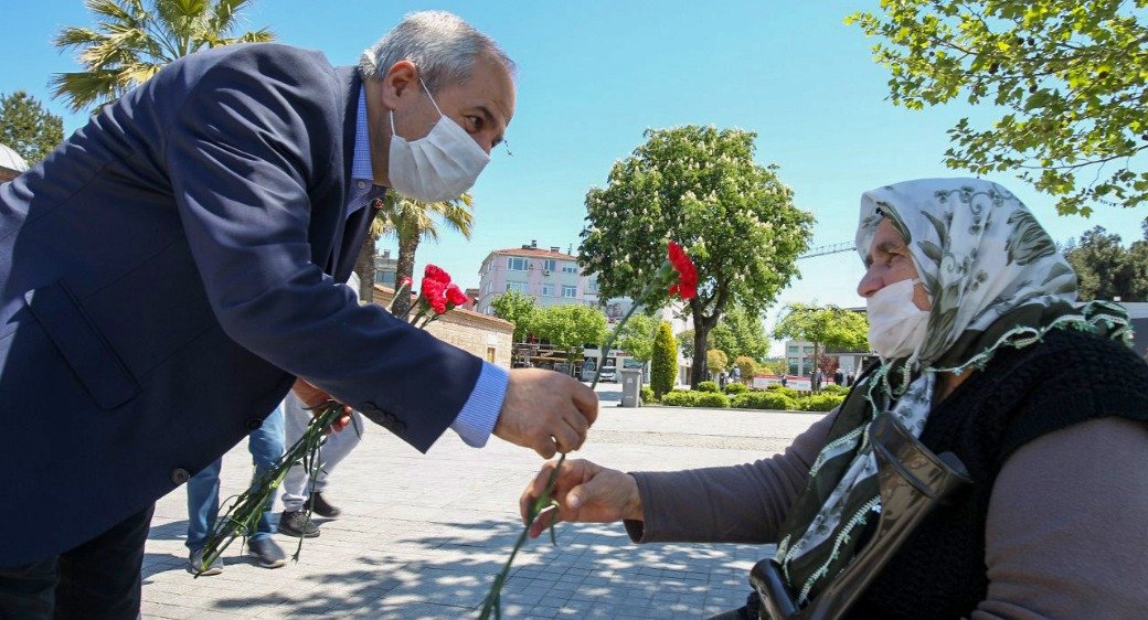 Başkan Büyükgöz 65 Yaş Üstünü Unutmadı