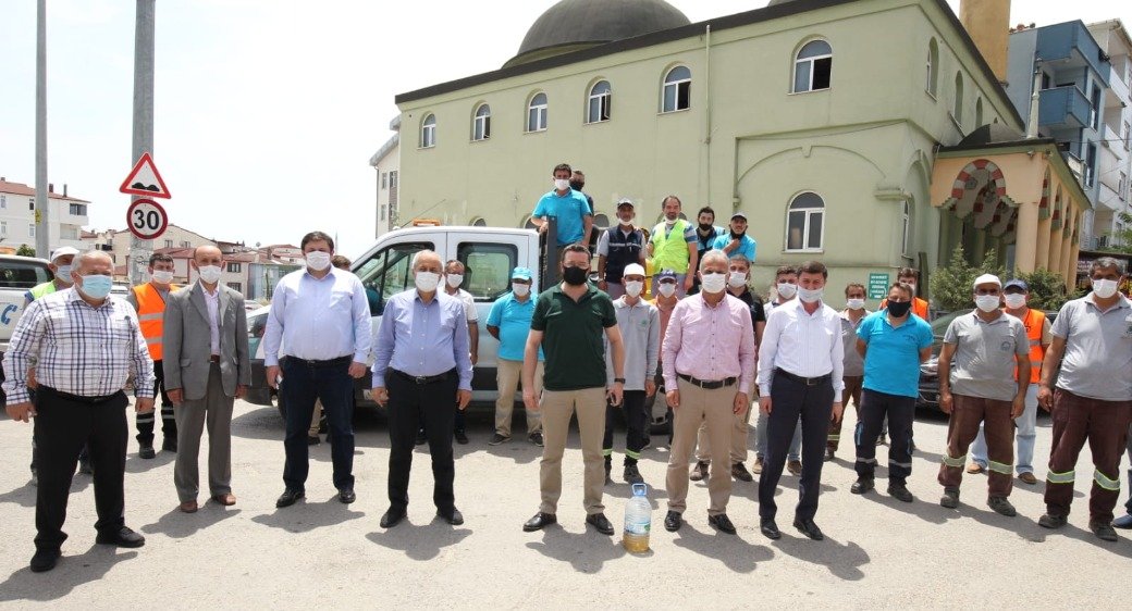 Gebze’de Sinekle Mücadele Çalışmaları Sürüyor