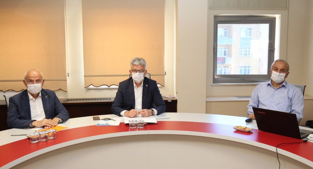 BAŞKAN BÜYÜKGÖZ´DEN İL BAŞKANI ELLİBEŞ´E HİZMET SUNUMU