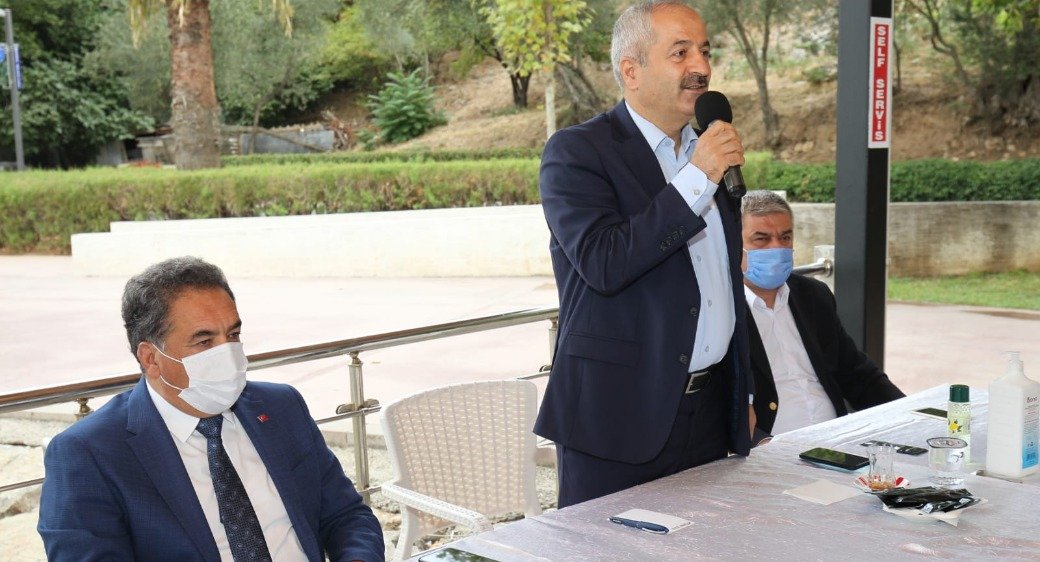 Başkan Büyükgöz Mahalle Muhtarlarını Topladı   