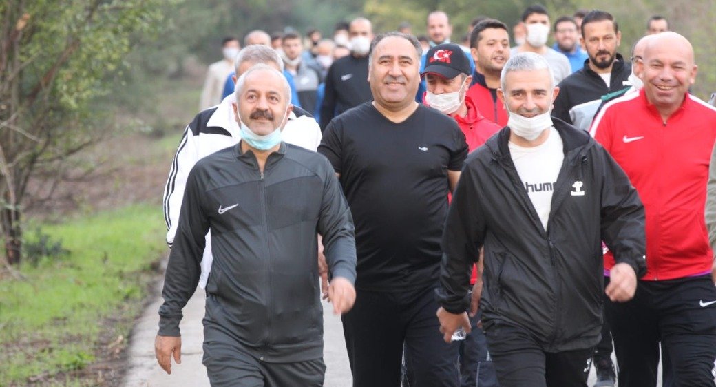 Sağlıklı Yaşam Yürüyüşleri Sürüyor   