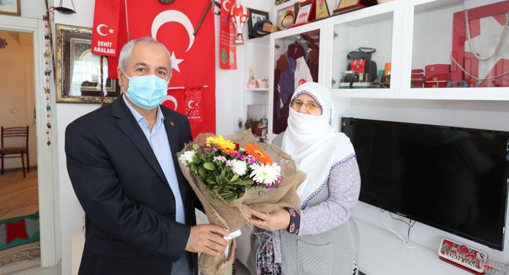 Başkan Büyükgöz’den Anneler Günü Ziyaretleri