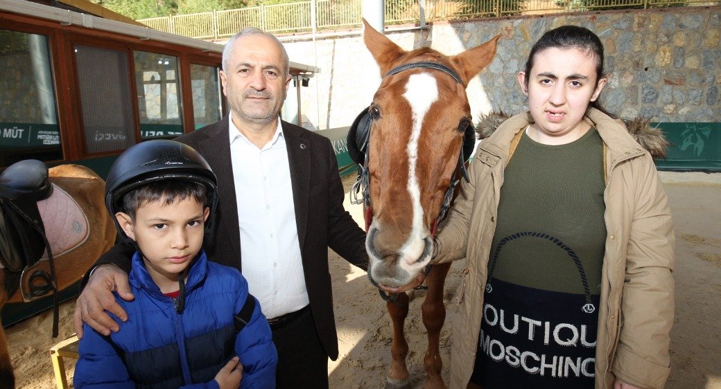 Atlı Terapi Eğitimleri Gebze’ye Ödül Getirdi