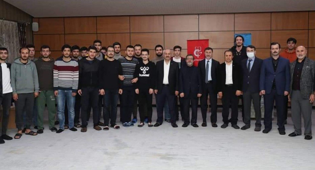 Başkan Büyükgöz gençlerle kariyer sohbetinde buluştu