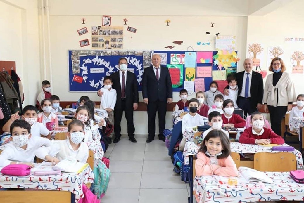 Kaymakam Güler ve Başkan Büyükgöz Yeni Haftaya Okul Ziyaretiyle Başladı