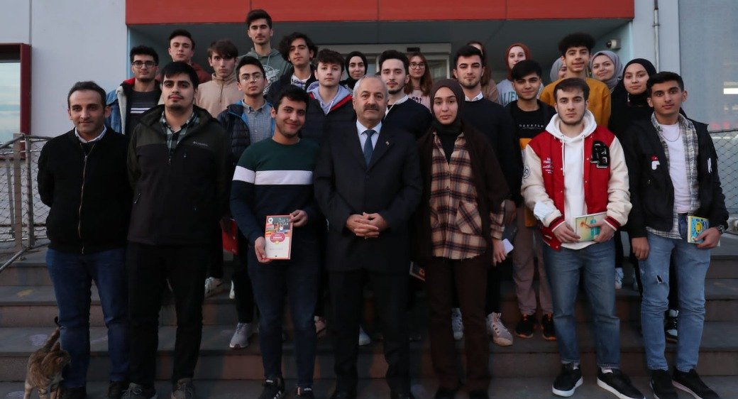 Başkan Büyükgöz Gençlerle Buluştu