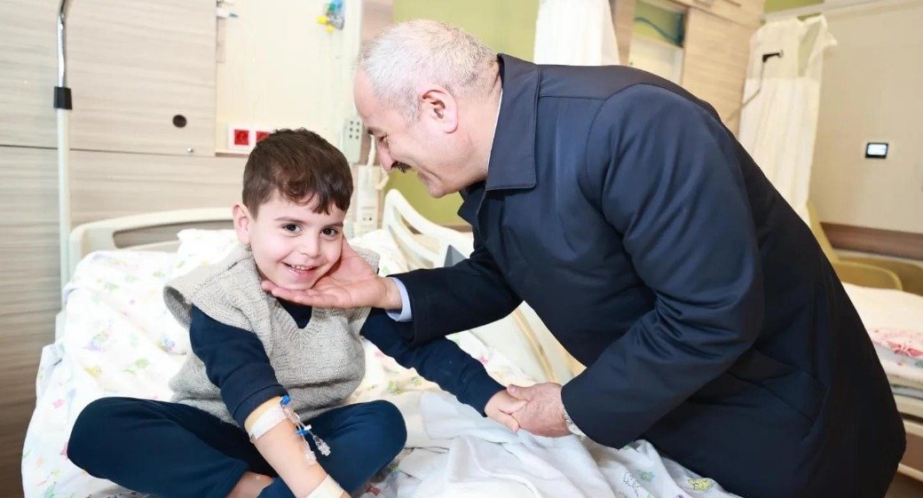  Cumhur İttifakı Adayı Büyükgöz’den Hastalara Moral Ziyaretleri 