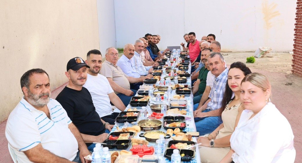 Başkan Büyükgöz Yenibağdat Esnafıyla Kahvaltıda Buluştu