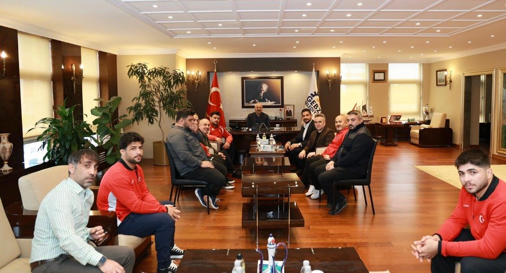 Güreş Camiasından Başkan Büyükgöz’e Ziyaret
