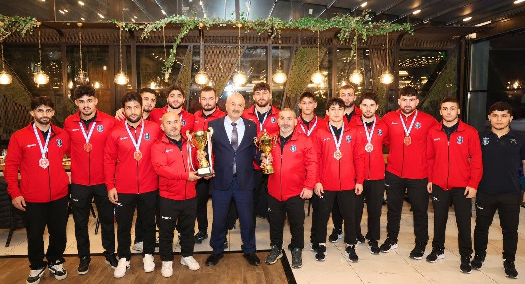 Başkan Büyükgöz’den Güreş Takımına Tebrik