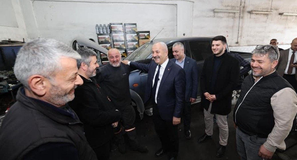 Başkan Adayı Büyükgöz K. Sanayi Esnafını Gezdi  