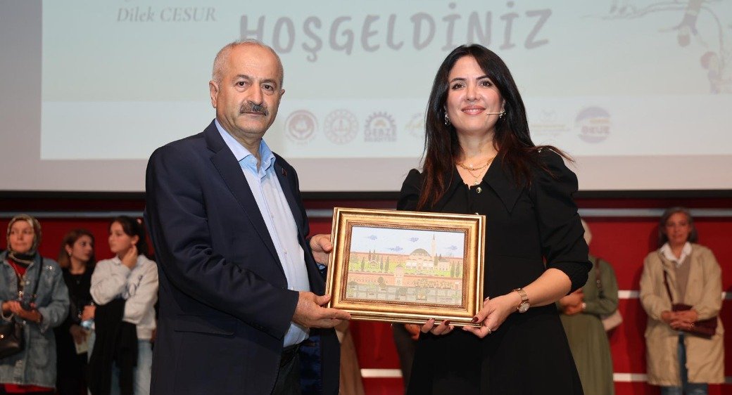 Gebze Okur Projesinde Dilek Cesur Söyleşisi Yoğun İlgi Gördü
