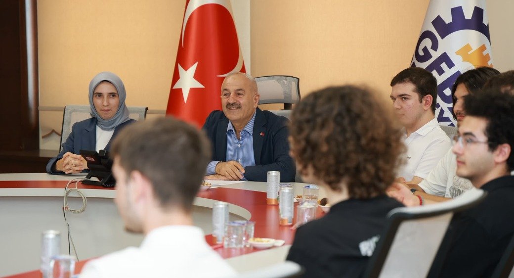 Başkan Büyükgöz, Gebze’nin YKS Şampiyonlarını Ağırladı