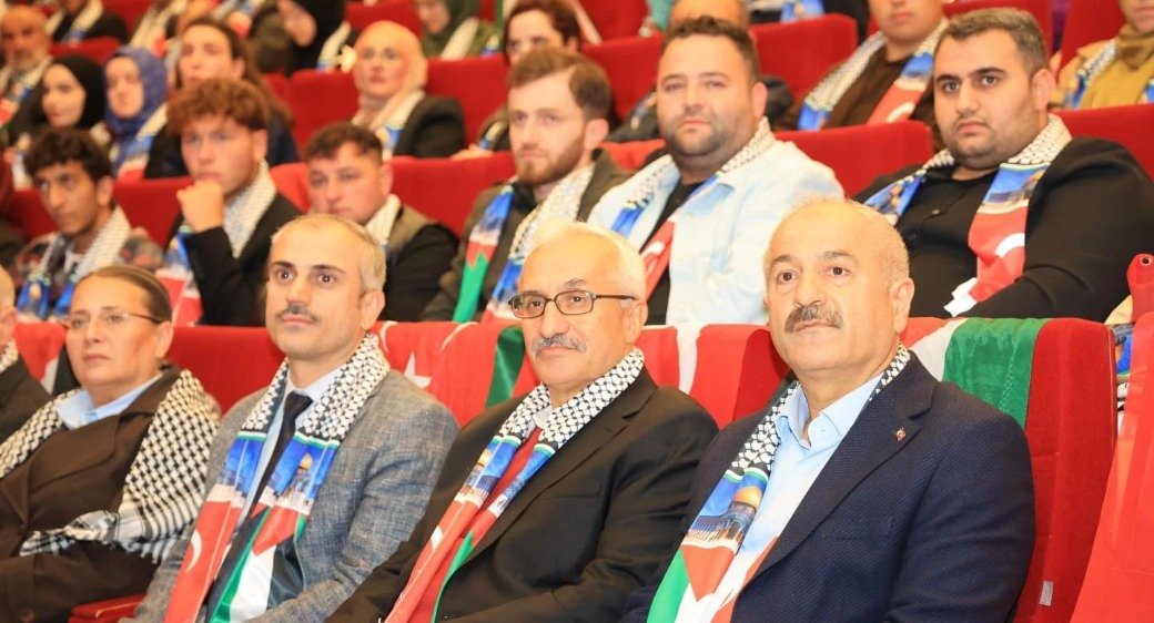 Gebze Kitap Fuarı’nda Nurullah Genç Konferansı  