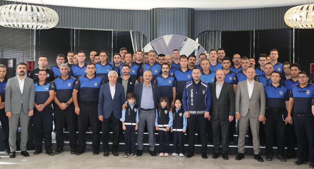 Başkan Büyükgöz Zabıta Personeliyle Buluştu