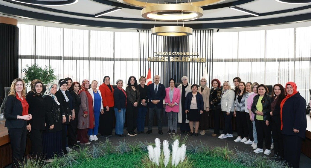 Gebze Belediyesi Kadın Muhtarları Ağırladı
