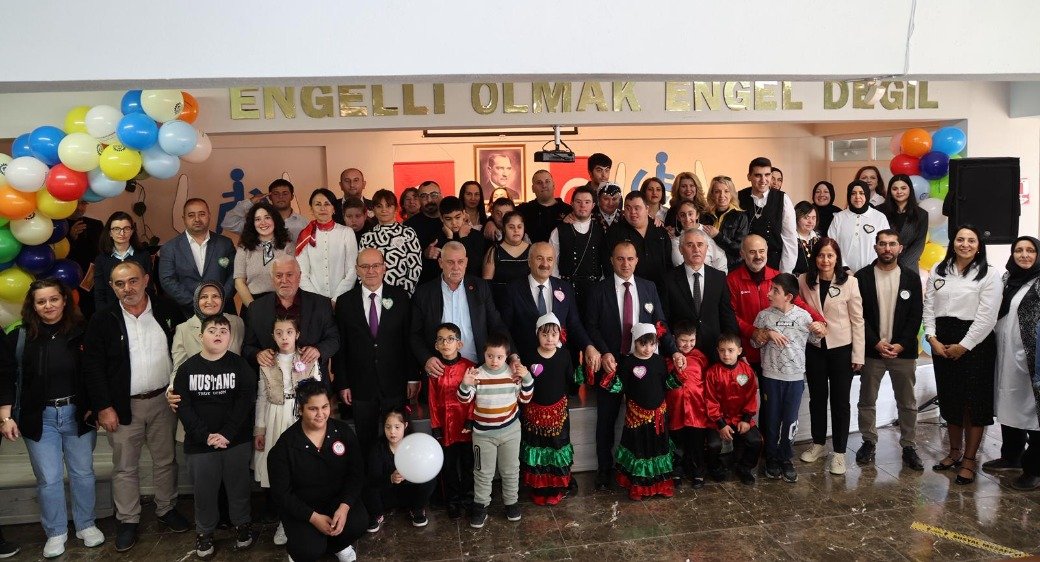 3 Aralık Dünya Engelliler Günü Gebze’de Anlamlı Programla Kutlandı