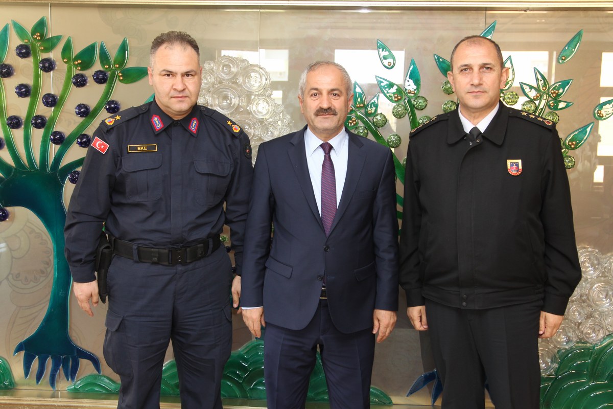 Komutanlar hayırlı olsuna geldi