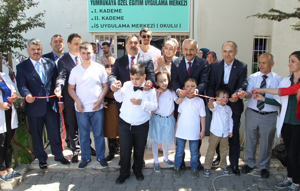 Başkan Büyükgöz özel çocukları unutmadı