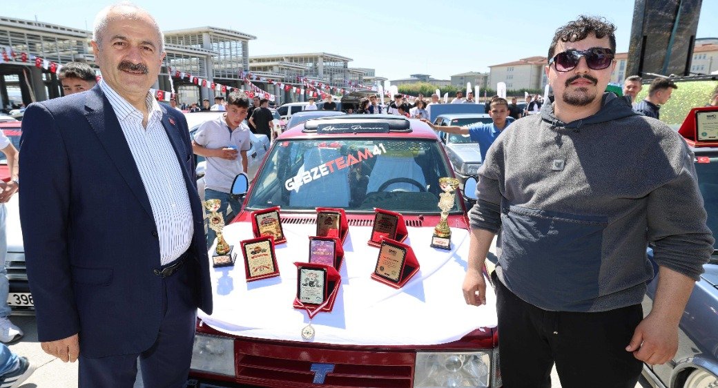 Gebze’de Modifiyeli Araçlar Festivali Yapıldı