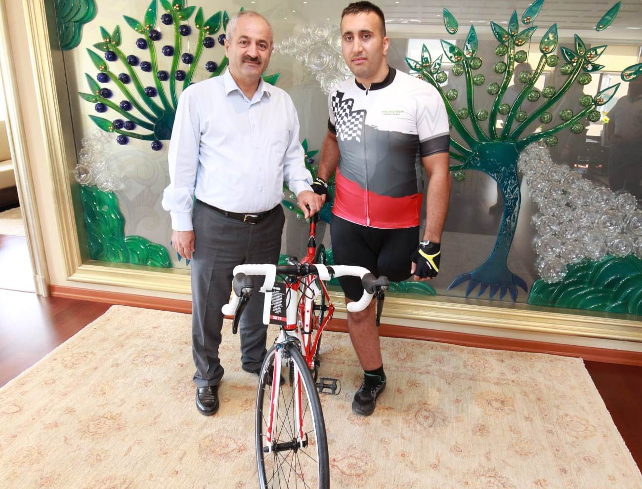 Sporcu Dönmez´e En Anlamlı Hediye