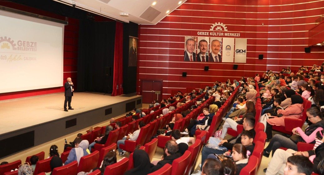 Miniklerden “Aslan Hürkuş 4: Hürjet”le eğlendi