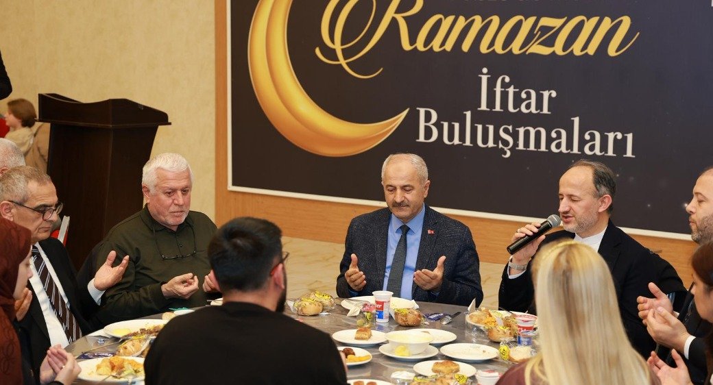 GEBZE BELEDİYESİ’NDEN ÖZEL EĞİTİM ÖĞRETMENLERİNE İFTAR