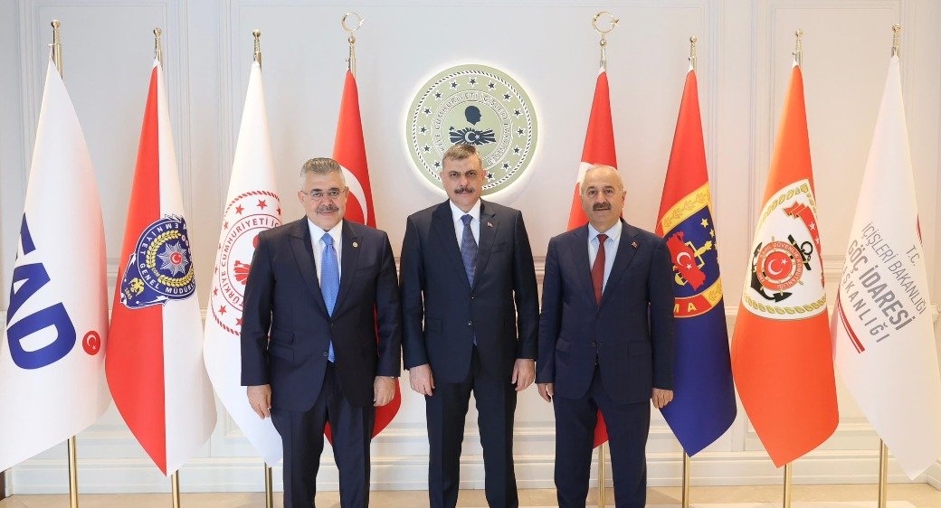 Başkan Büyükgöz’den İçişleri Bakanı Çiftçi’ye Ziyaret