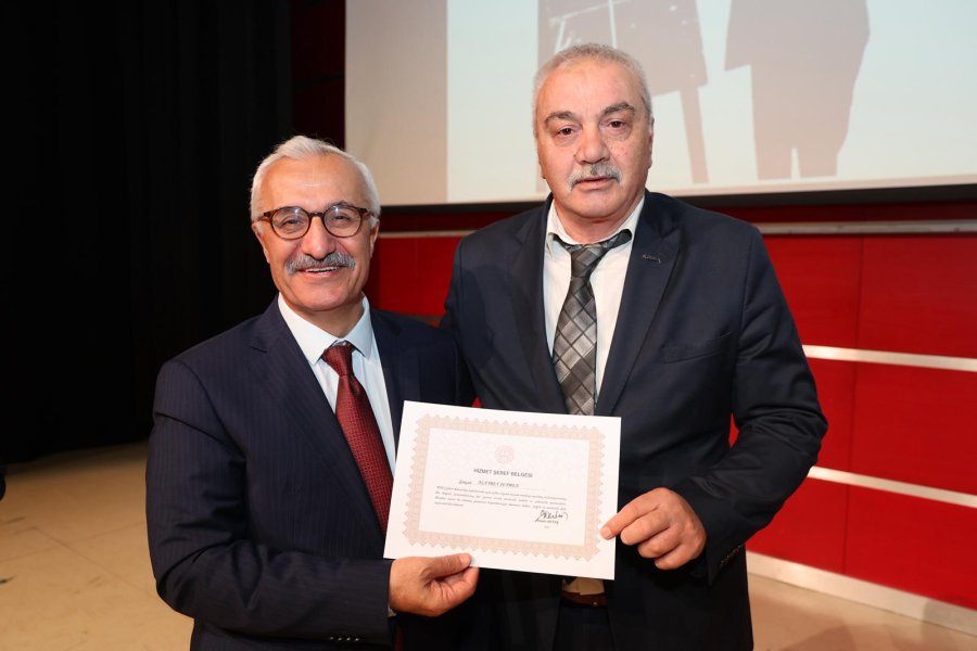 GEBZE’DE ÖĞRETMENLER GÜNÜ COŞKUSU