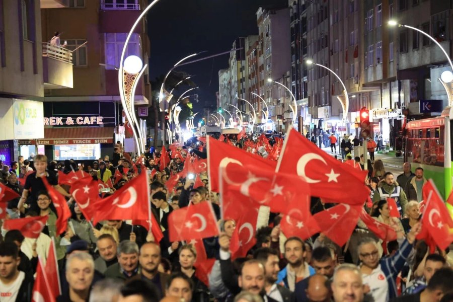 Gebze’de Cumhuriyet Coşkusu Dolu Dolu Yaşandı