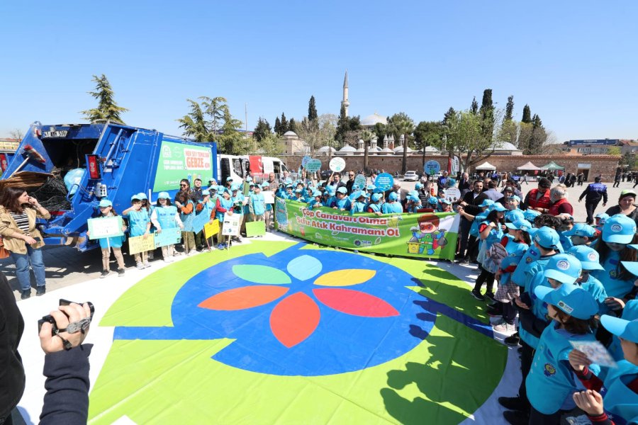 Gebze’de öğrencilerden “Sıfır Atık” Projesine destek yürüyüşü