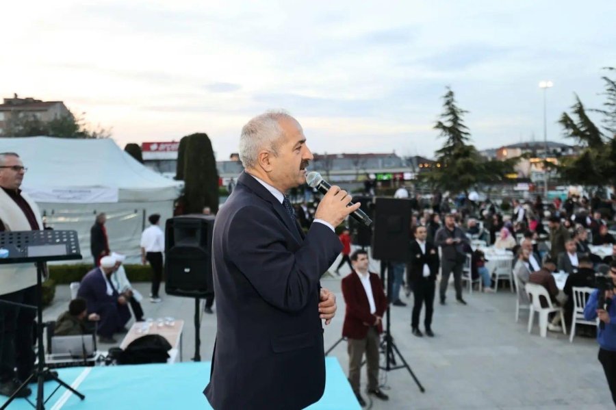 Gebze’de On Binleri Buluşturan İftar Programı