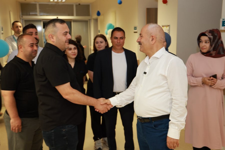 Başkan Büyükgöz'den Sünnet Çocuklarına Moral Ziyareti