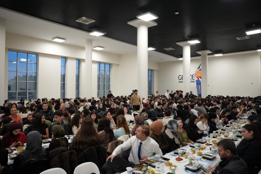 GEBZE BELEDİYESİ İFTAR SOFRASINI GEBZE TEKNİK ÜNİVERSİTESİ’NDE KURDU