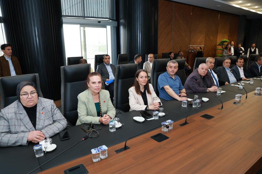 Başkan Büyükgöz Mahalle Muhtarlarıyla Bir Araya Geldi