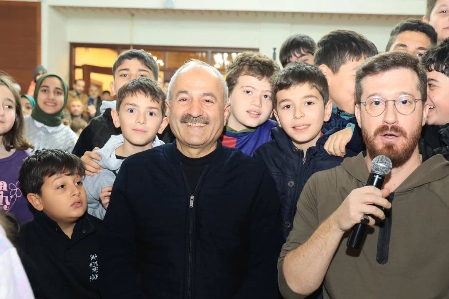 “Sertaç Abi” Gebzeli Çocuklarla Buluştu