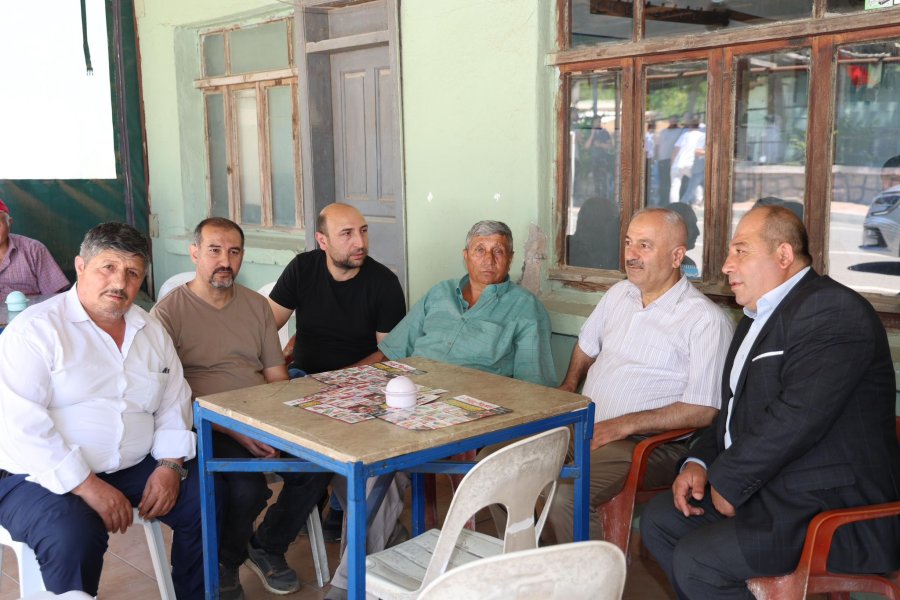 Büyükgöz Kargalı Sakinleriyle Çay Sohbeti Yaptı