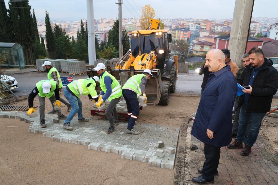Başkan Büyükgöz Adem Yavuz Mahallesi’nde Üstyapı Çalışmalarını Yerinde İnceledi