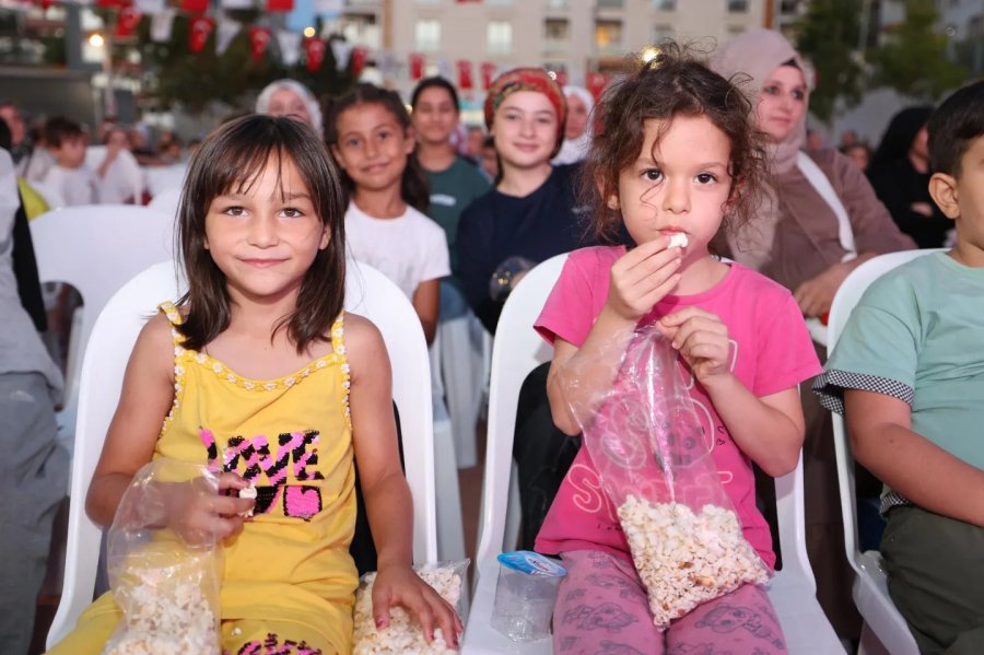 Uluslu Çocukların Sinema Keyfi