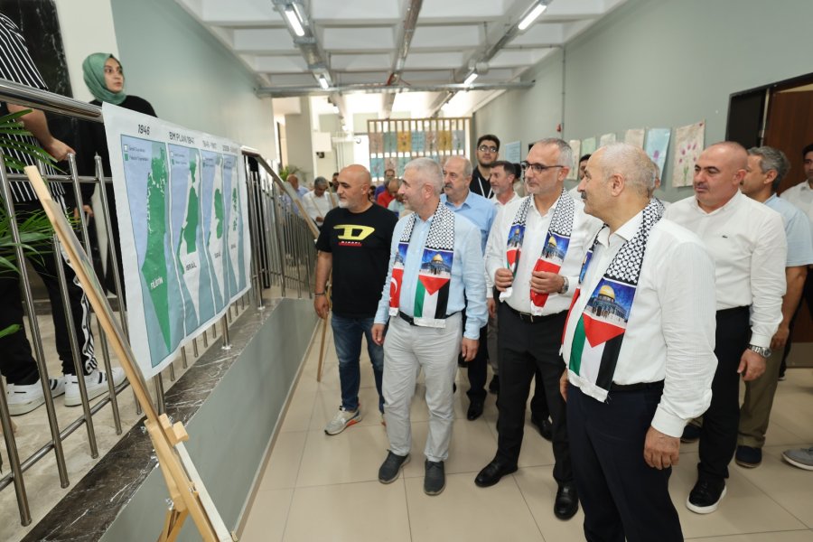 Başkan Büyükgöz Gazze Sergisi’nin Açılışını Gerçekleştirdi