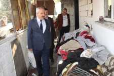 Başkan Büyükgöz Evi Yanan Vatandaşın Yanında