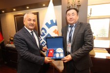 Başkan Büyükgöz´e Kırgızistan´dan Konuk Belediye Başkanları